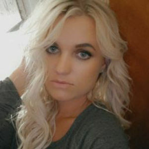 Meet your Posher, Lina